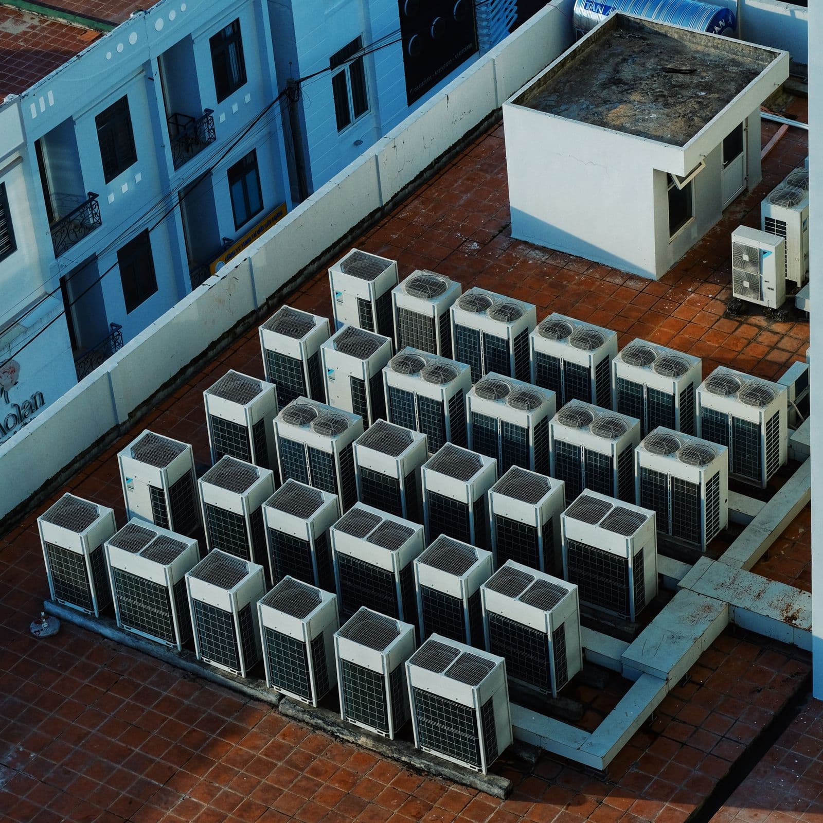 Servicing and Maintenance of Air Conditioning Systems for a Real Estate Firm